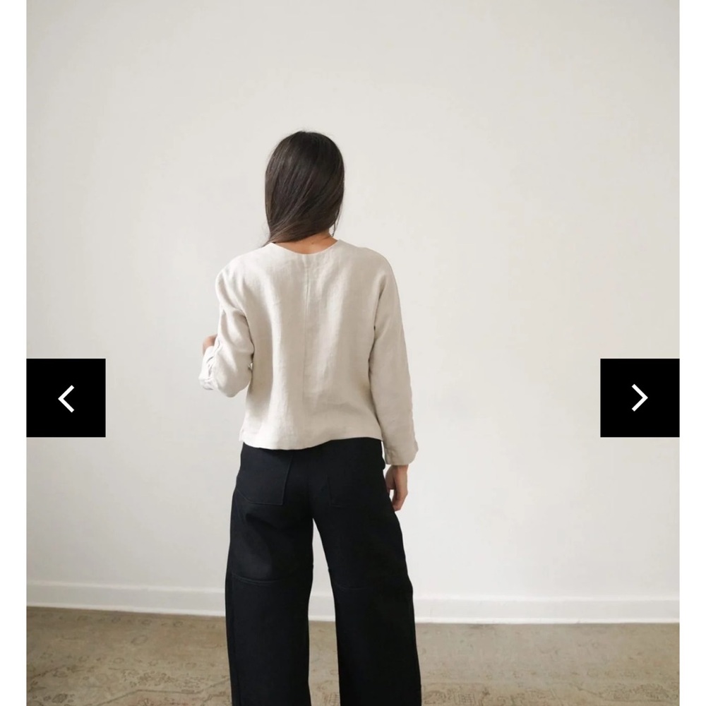 Cream V-Neck Wrap Top with Tie Details - Picture 3 of 8